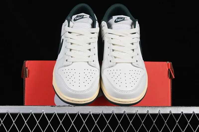 All categories Nk SB Dunk series Nk SB Dunk Low low-top sneakers Nk Dunk Low "Athletic Department" off-white green SB low-top sports and leisure sneakers FQ8080-133